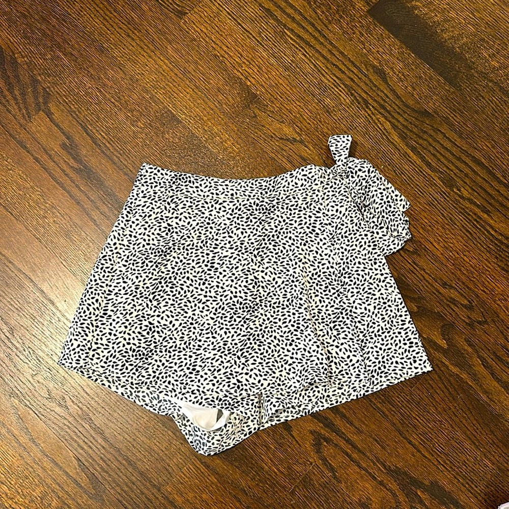 Altar’d state tie skort